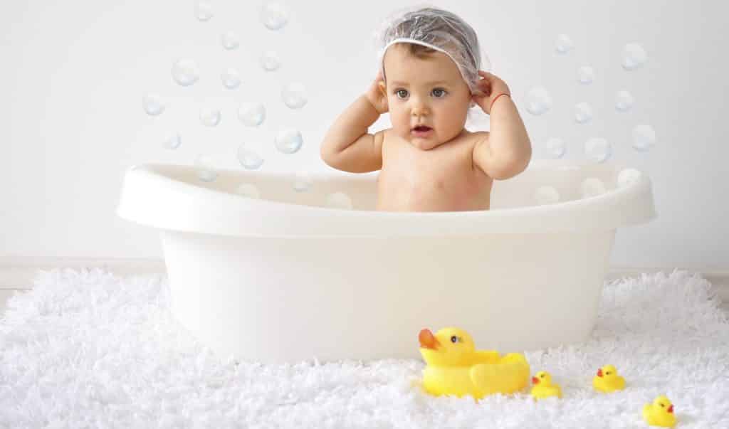 Top-5-Best-Infant-Bath-Tubs
