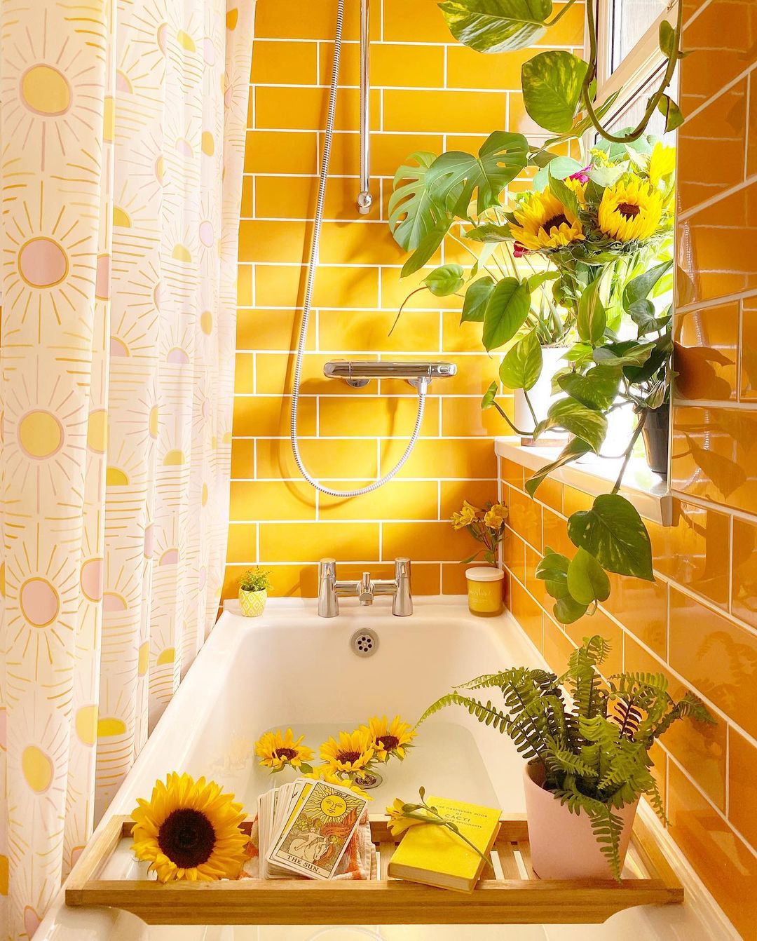 yellow_bathroom